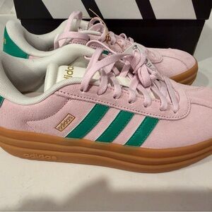 adidas Pink Suede Sneakers with Green Stripes and Gum Sole VL Court Bold 6W